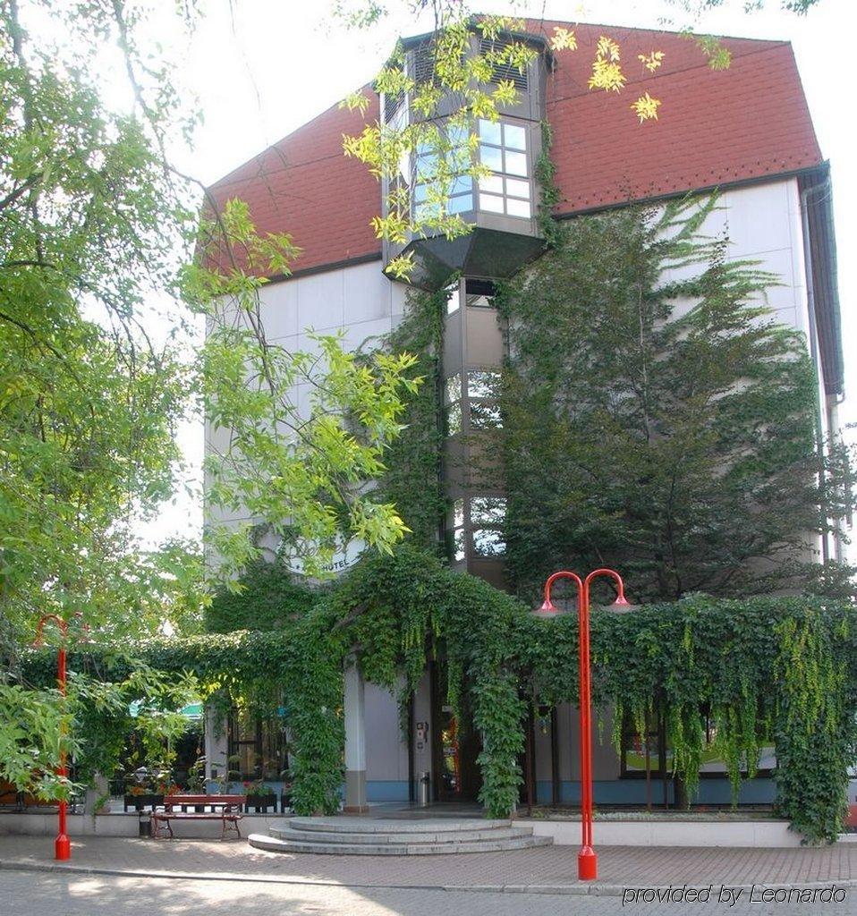 Go Cracow Resort Krasków Exterior foto